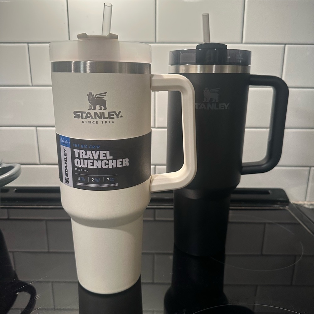 Stanley Travel Quencher Tumbler Set - White and Black